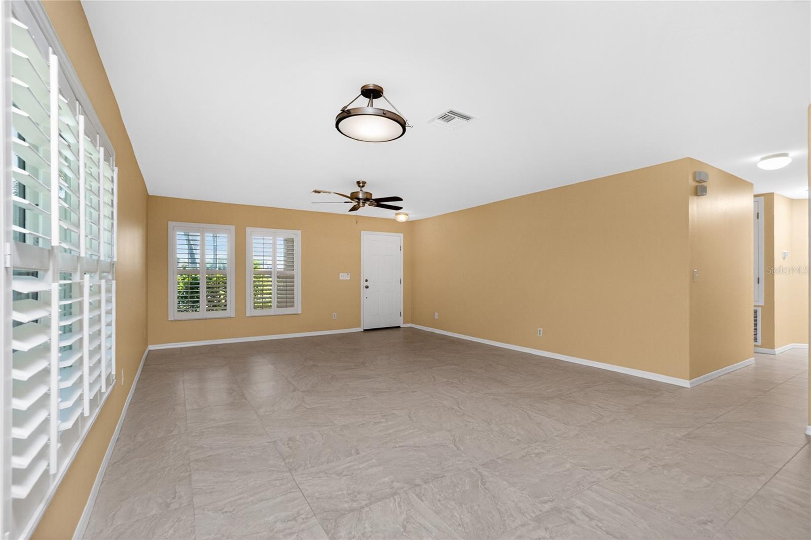 17200 Nile Ct Property Photo 8