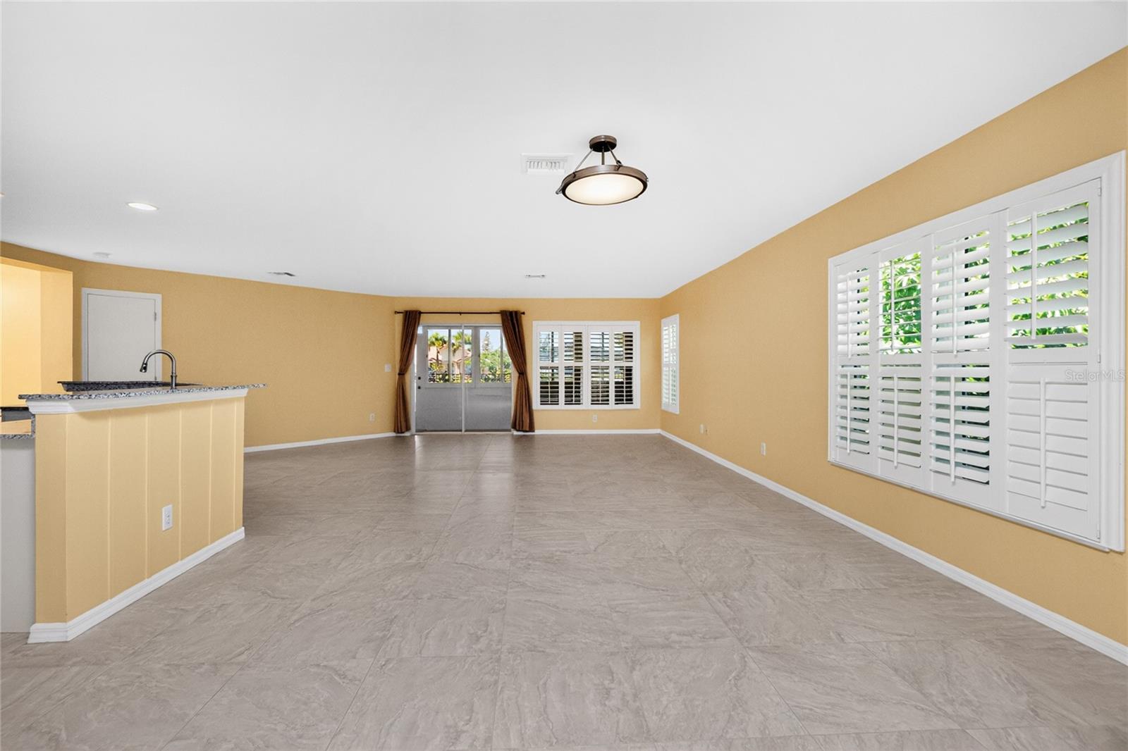 17200 Nile Ct Property Photo 13