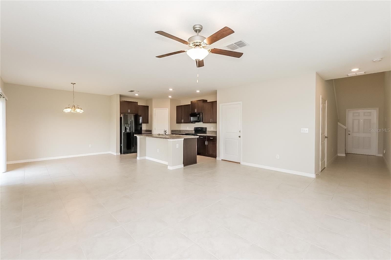 15519 Wicked Strong St Property Photo 3