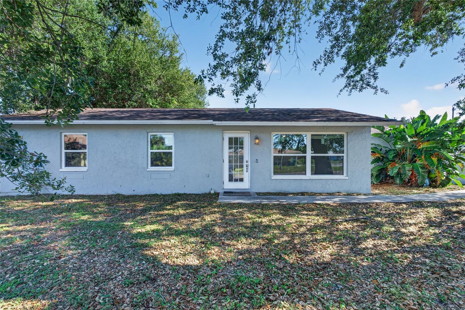 2025 BARKSDALE ST Property Photo 1