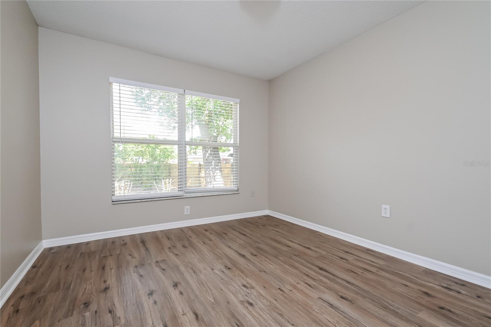 2221 Mountain Meadow Way Property Photo 6