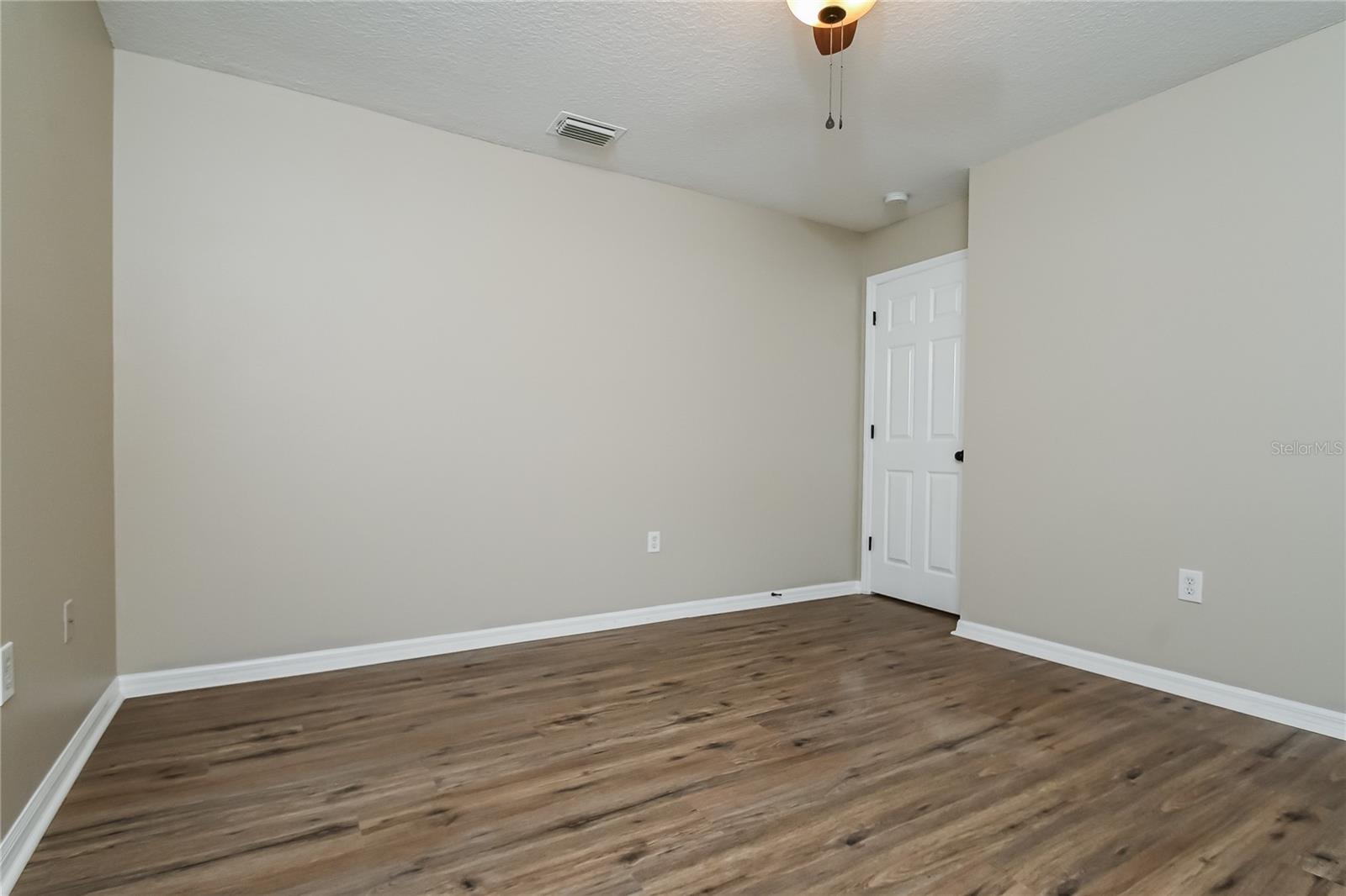 2221 Mountain Meadow Way Property Photo 9