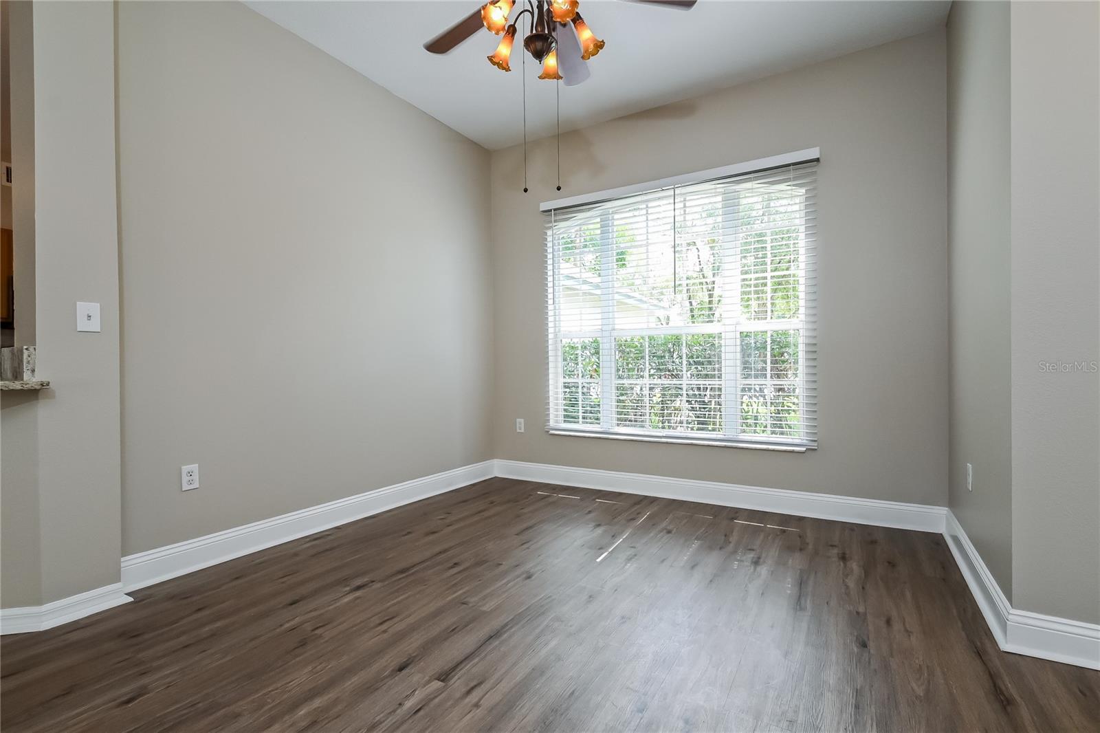 2221 Mountain Meadow Way Property Photo 12