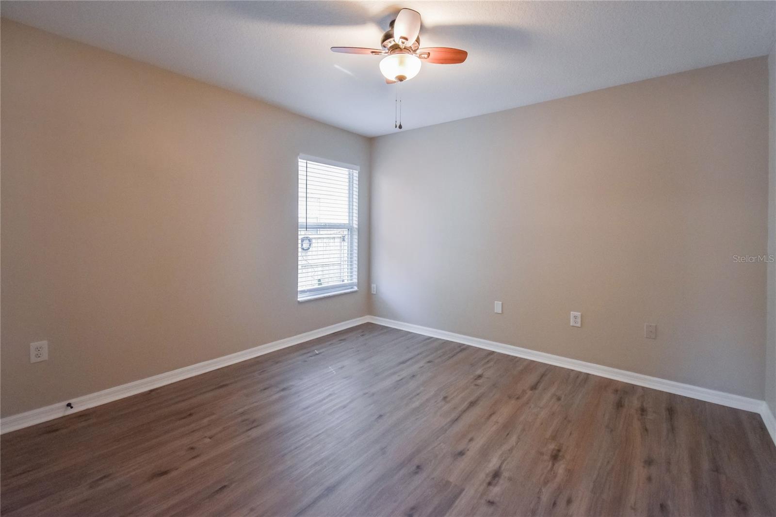 2221 Mountain Meadow Way Property Photo 16