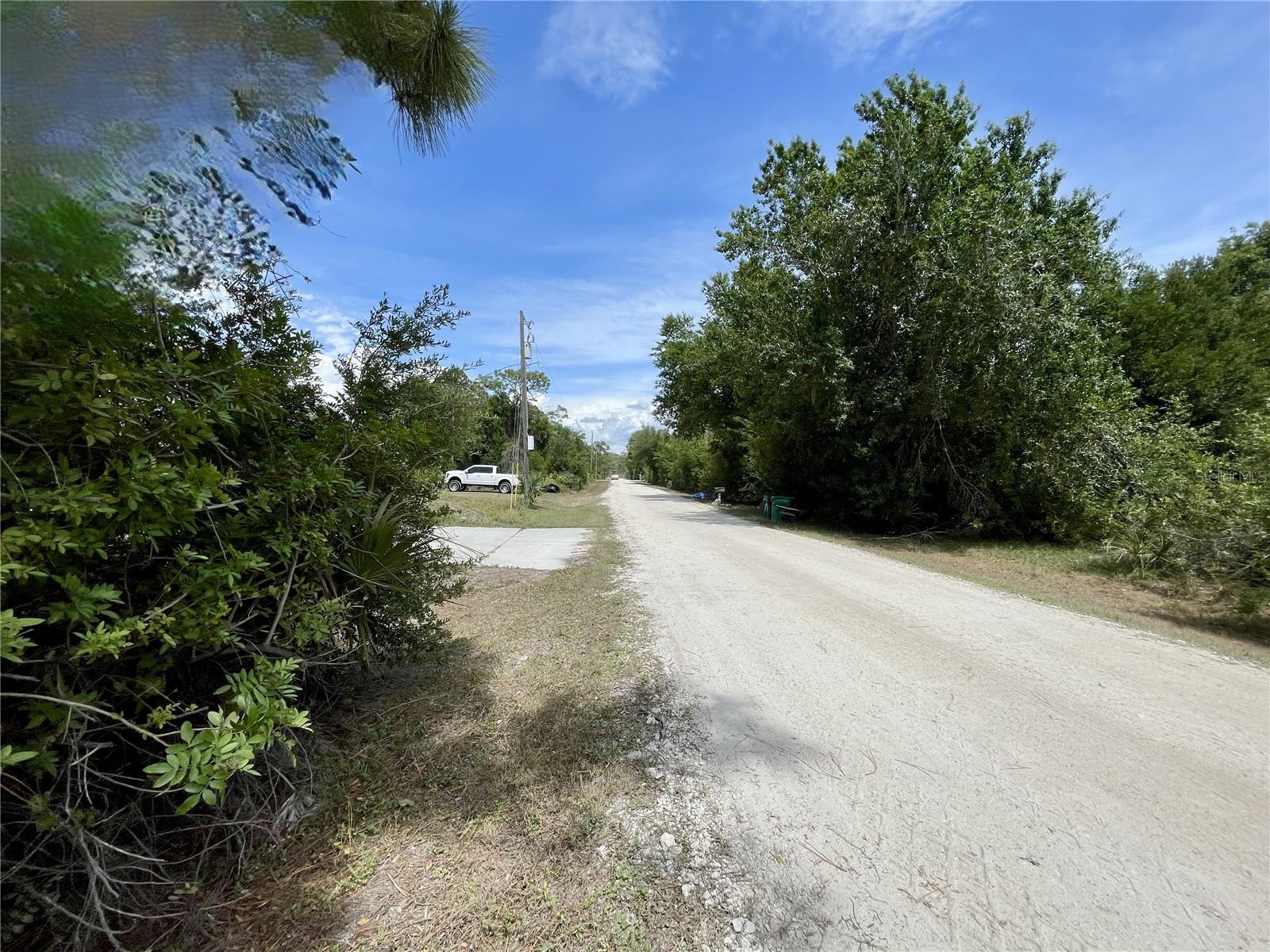27213 Hacienda Dr Property Photo 4