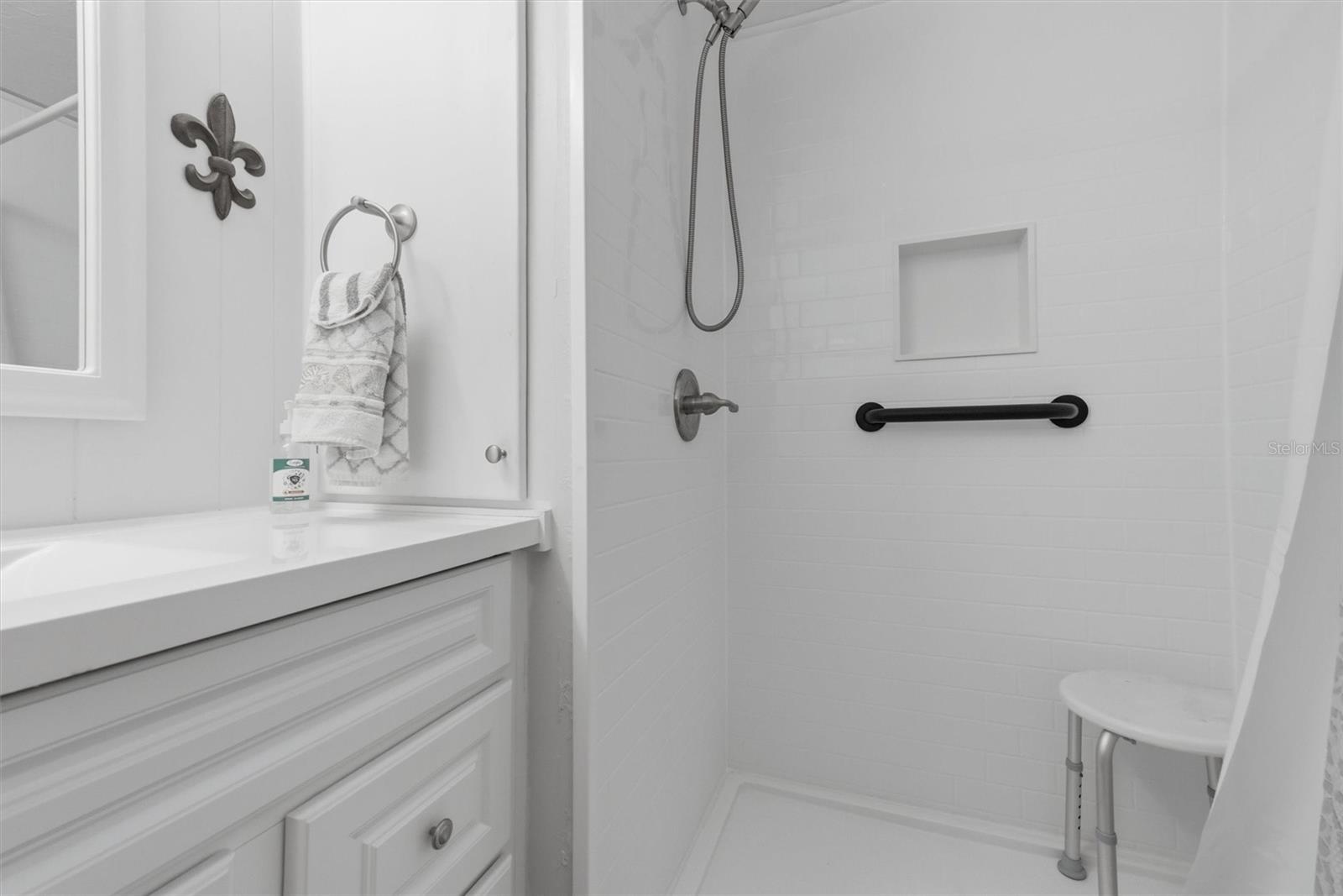 24437 Harborview Rd #5 Property Photo 12
