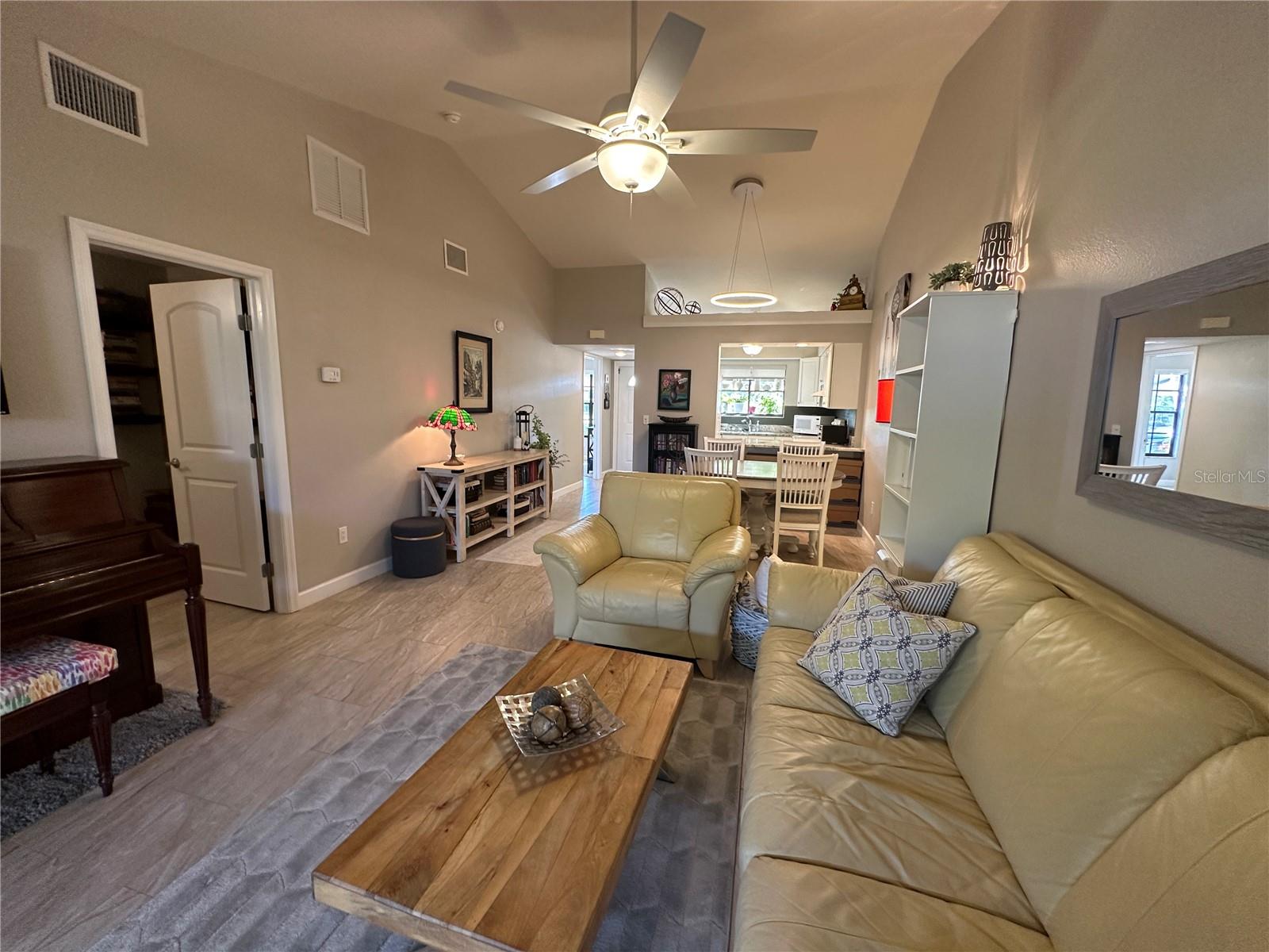 5480 Brassy Loop Property Photo 5