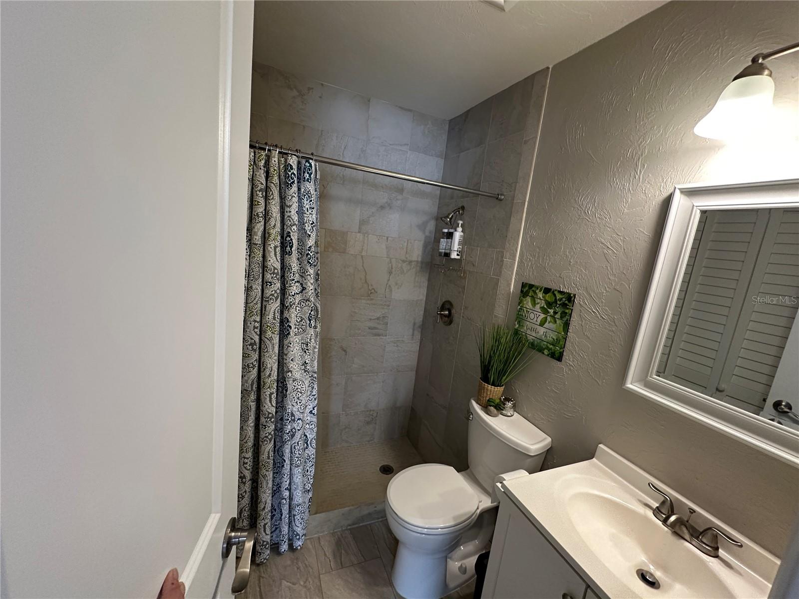 5480 Brassy Loop Property Photo 16