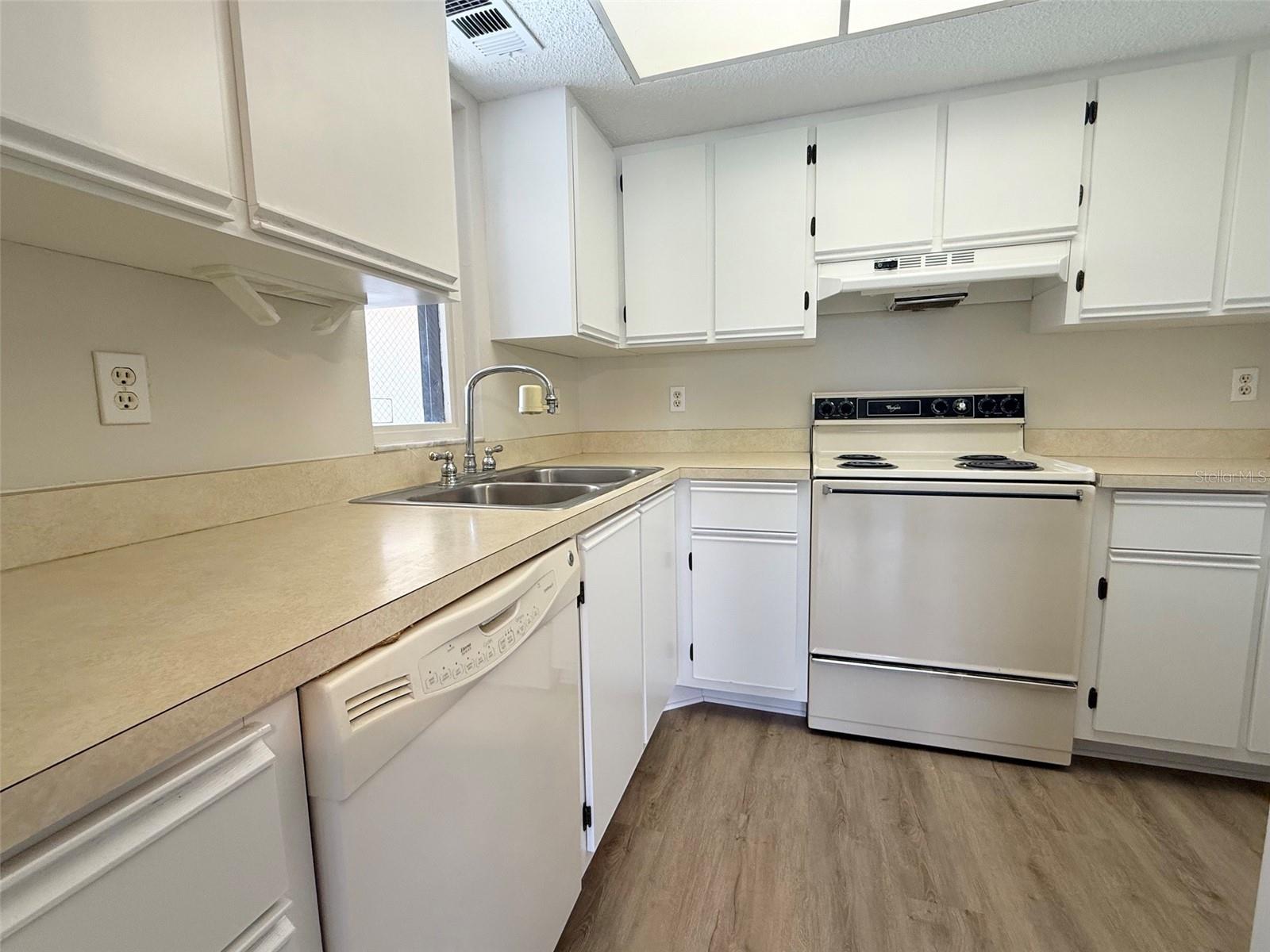 19505 Quesada Ave #kk204 Property Photo 5