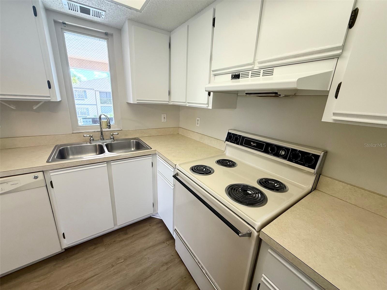 19505 Quesada Ave #kk204 Property Photo 6