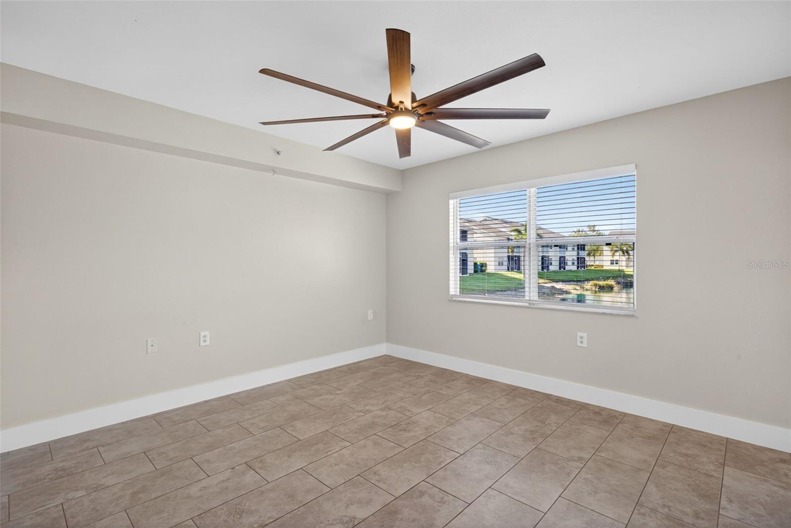 4910 Cougar Ct N #103 Property Photo 17