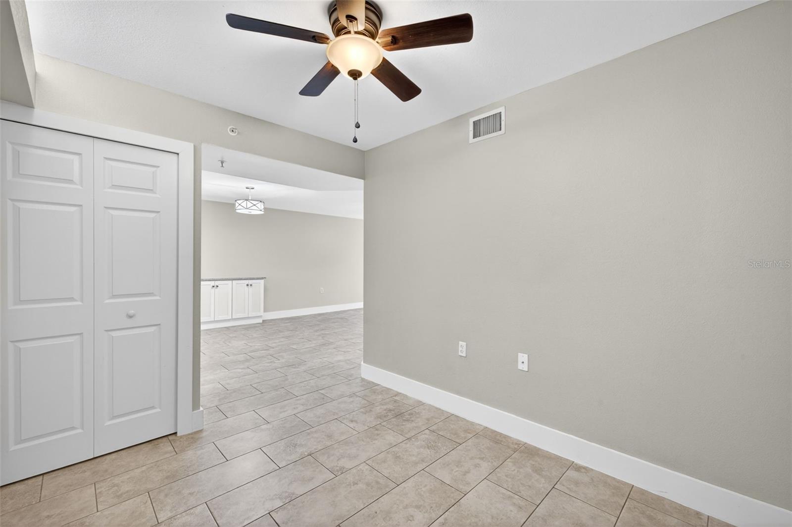 4910 Cougar Ct N #103 Property Photo 25