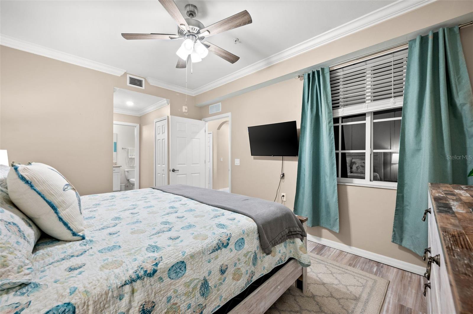 43020 Greenway Blvd #312 Property Photo 4