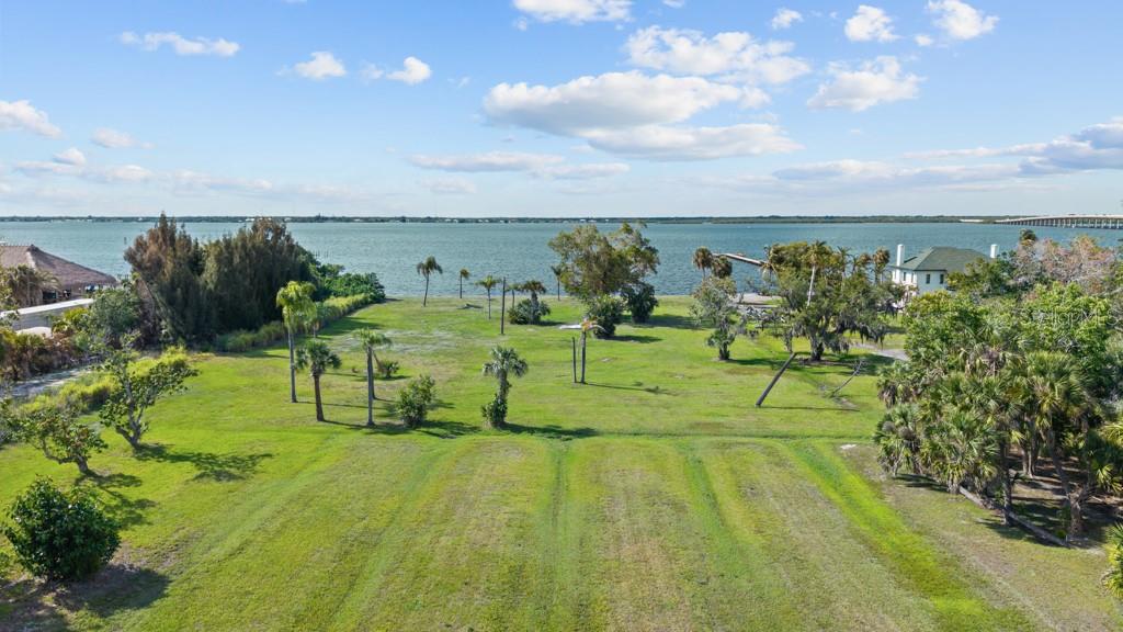 26014 Shore Dr Property Photo 9