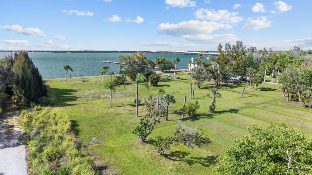 26014 Shore Dr Property Photo 12