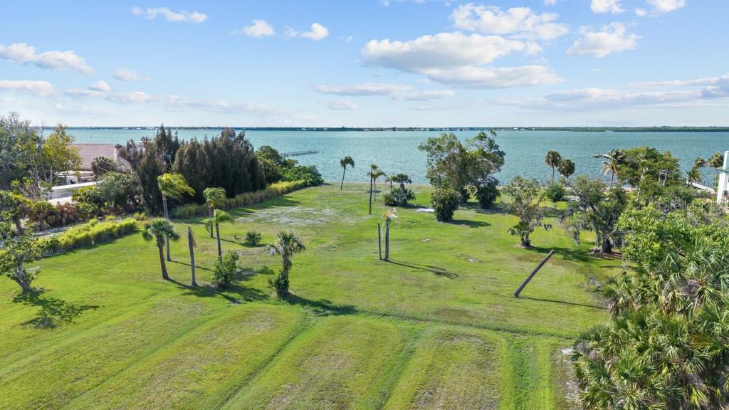 26014 Shore Dr Property Photo 13