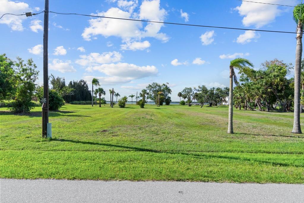 26014 Shore Dr Property Photo 18