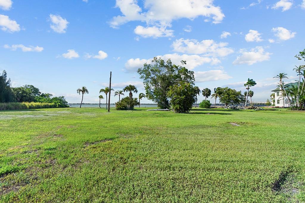 26014 Shore Dr Property Photo 24