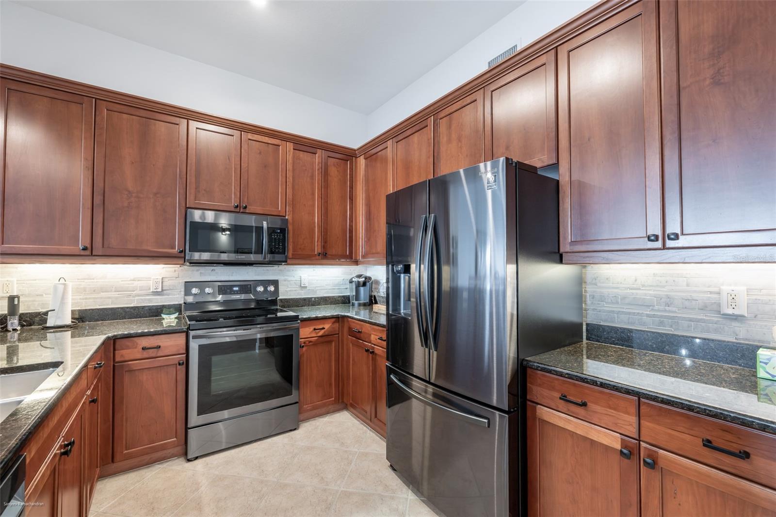 5116 Melbourne St #b303 Property Photo 6