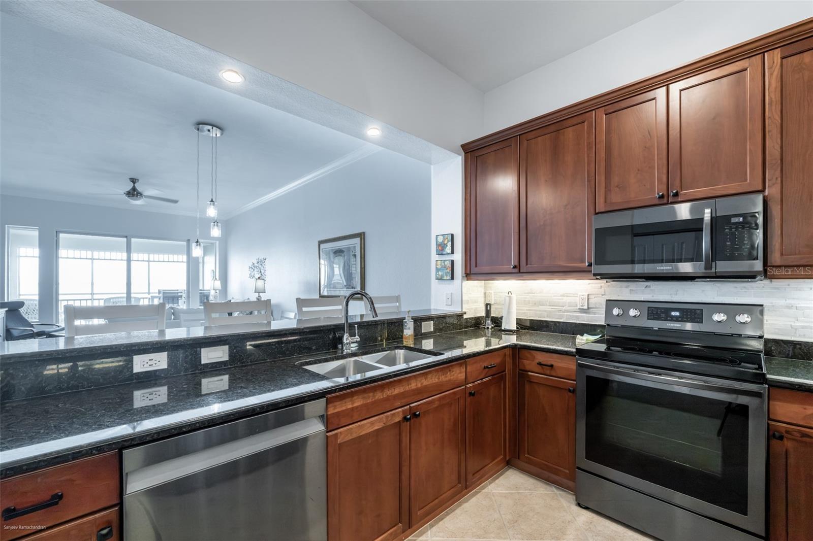5116 Melbourne St #b303 Property Photo 7