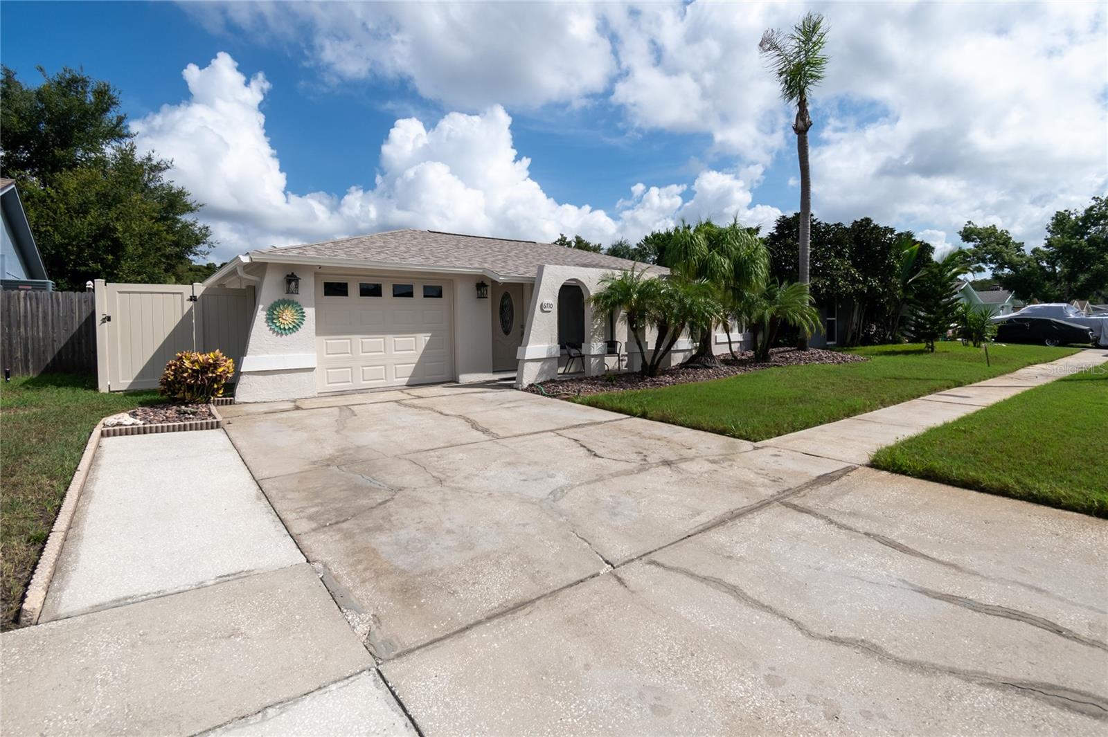 6710 Ranchwood Loop Property Photo 1