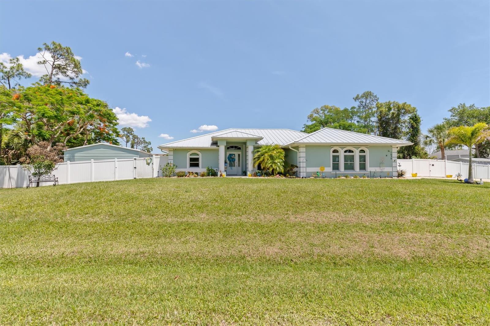 1636 Glenan Rd Property Photo 2