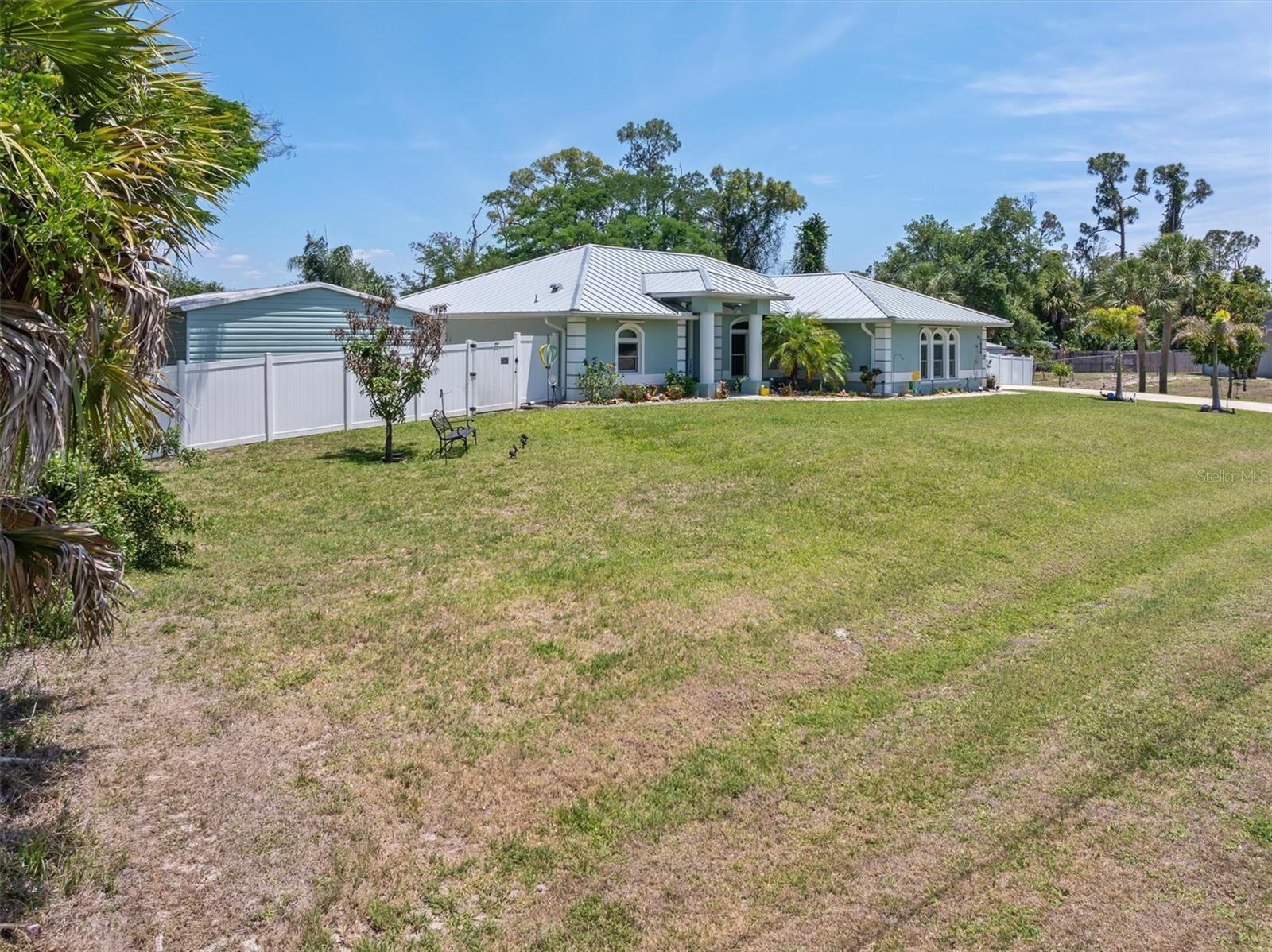 1636 Glenan Rd Property Photo 48