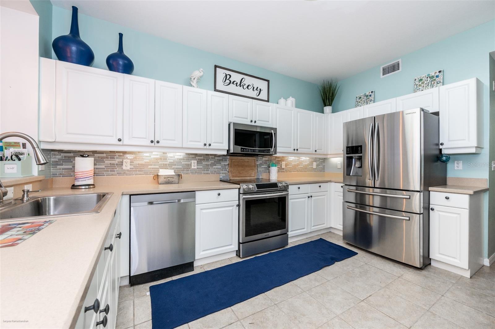5125 Melbourne St #e201 Property Photo 11