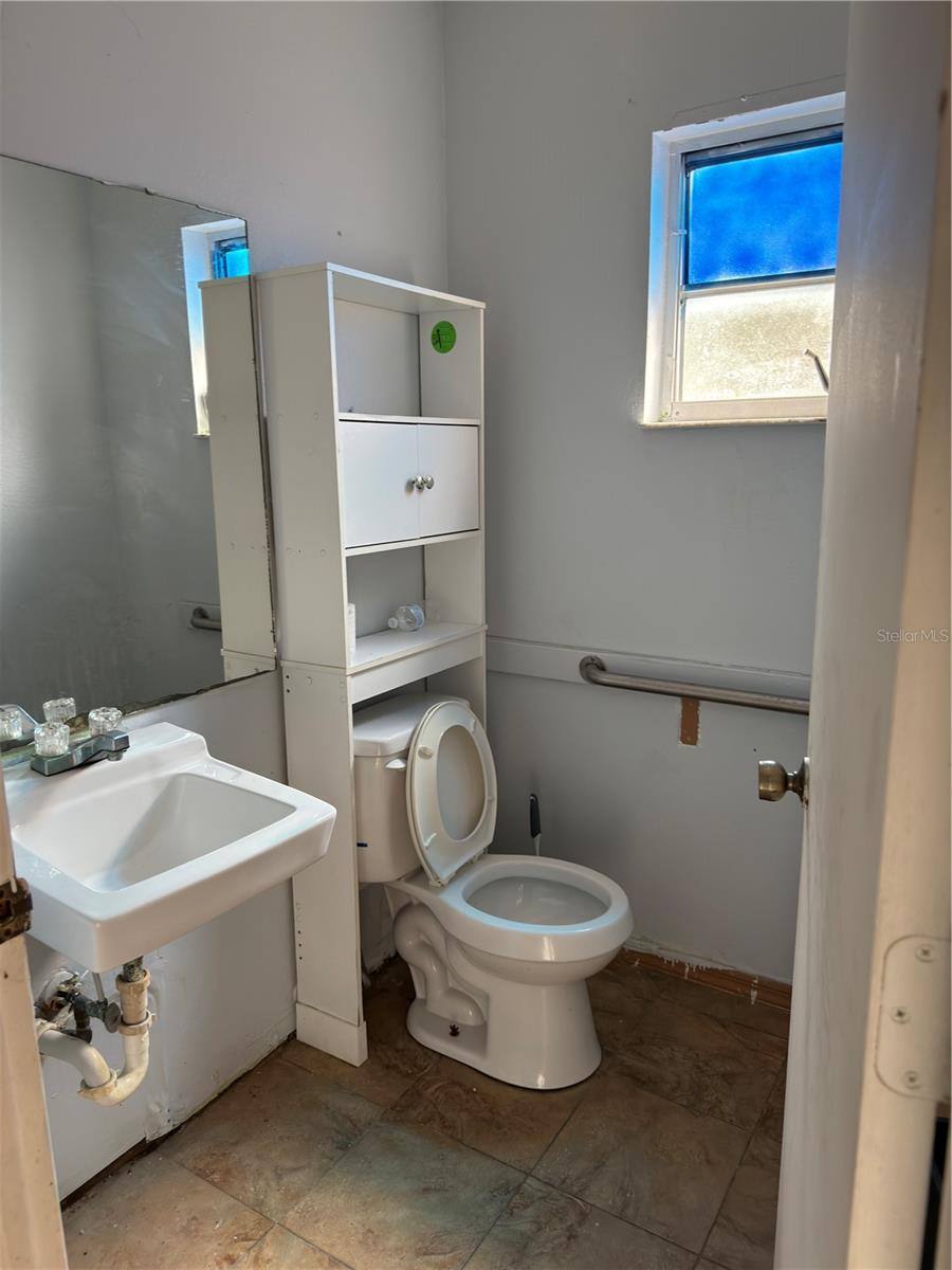 18290 Paulson Dr #4 Property Photo 9