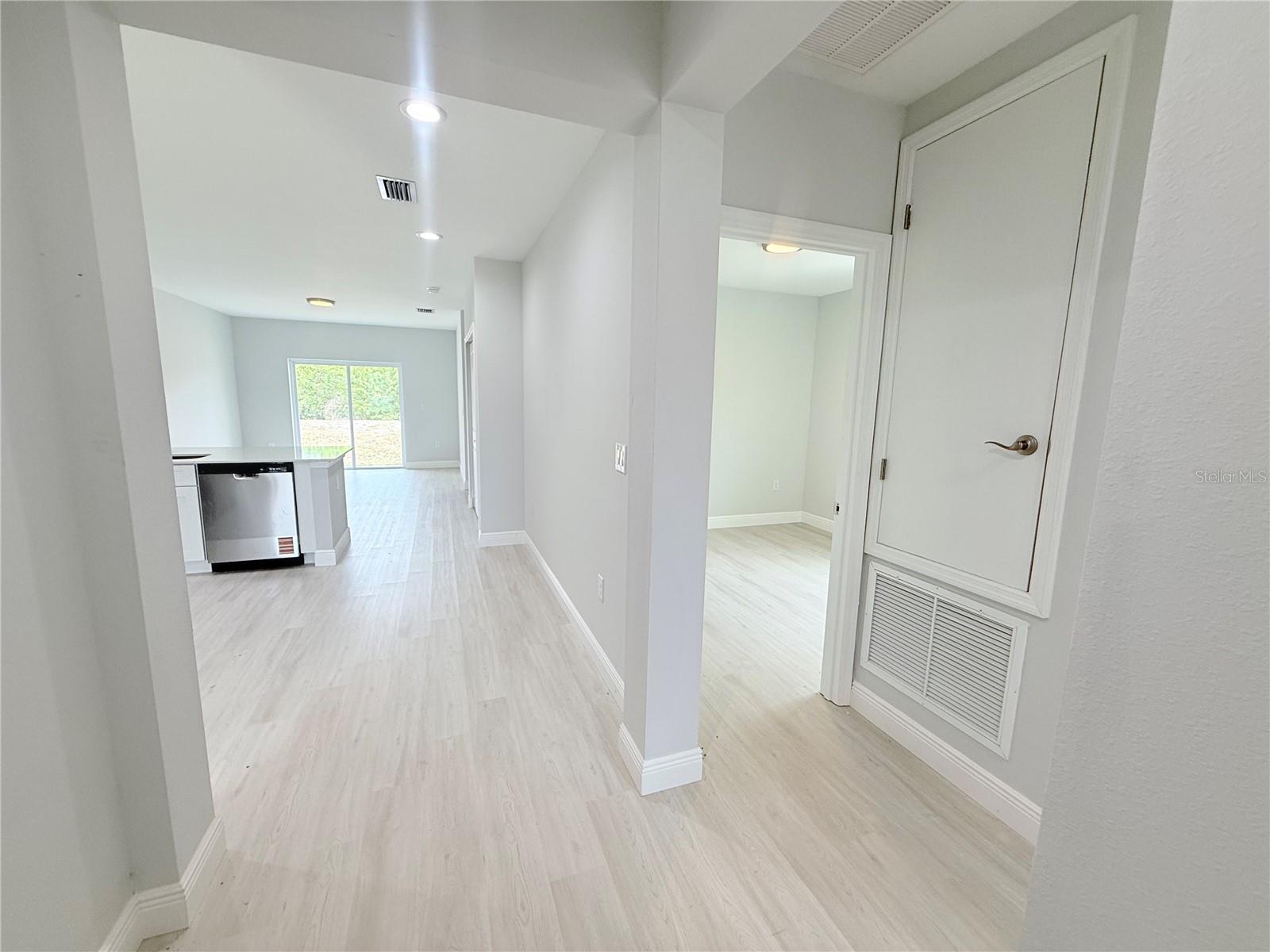 11225 Pendleton Ave Property Photo 2