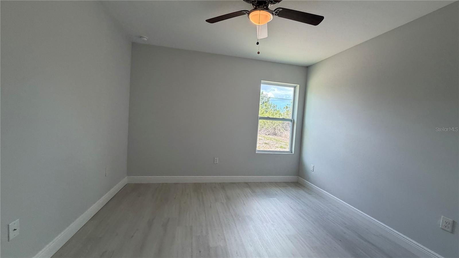 11225 Pendleton Ave Property Photo 13