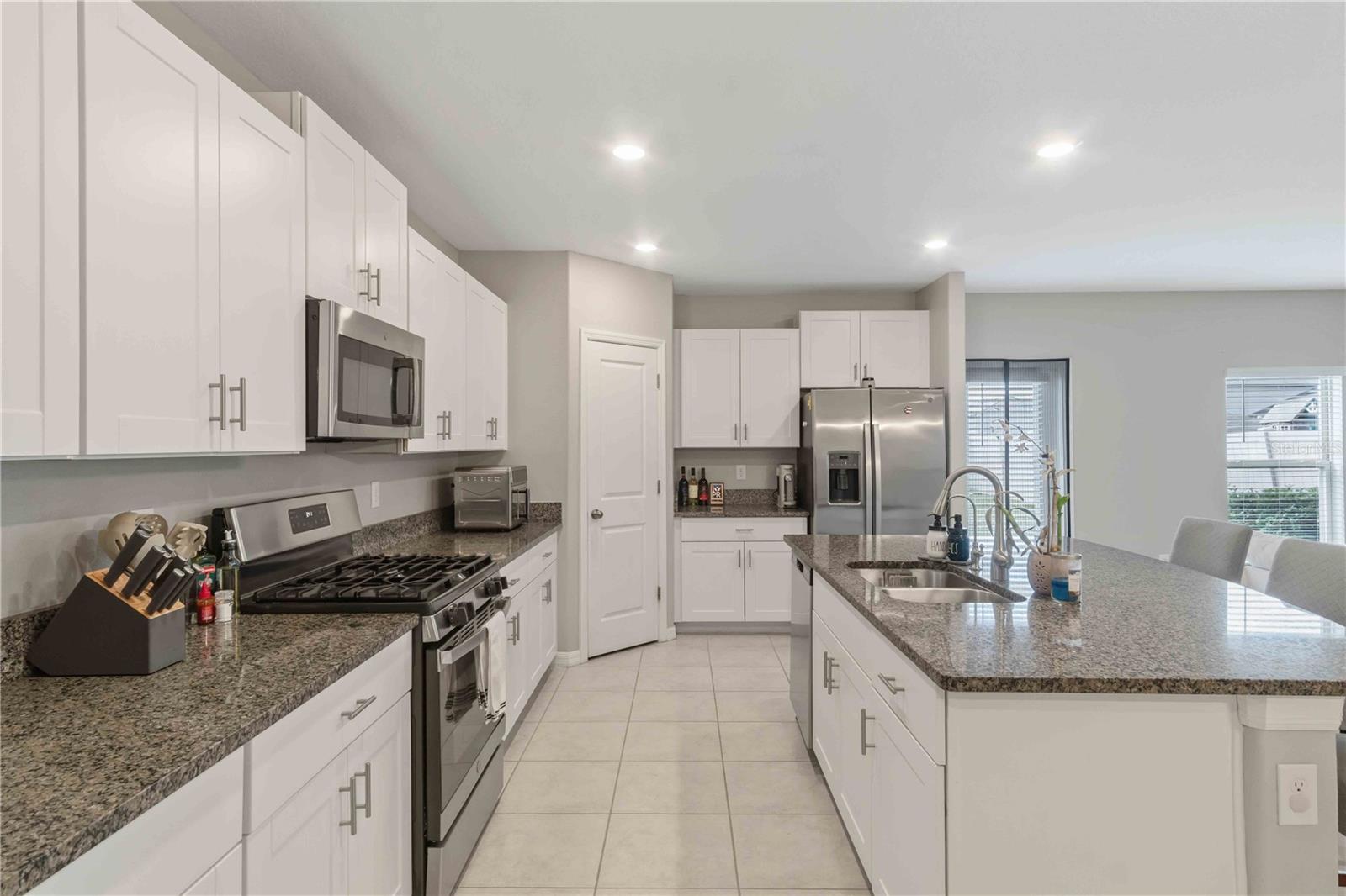 9440 Lemon Drop Loop Property Photo 10