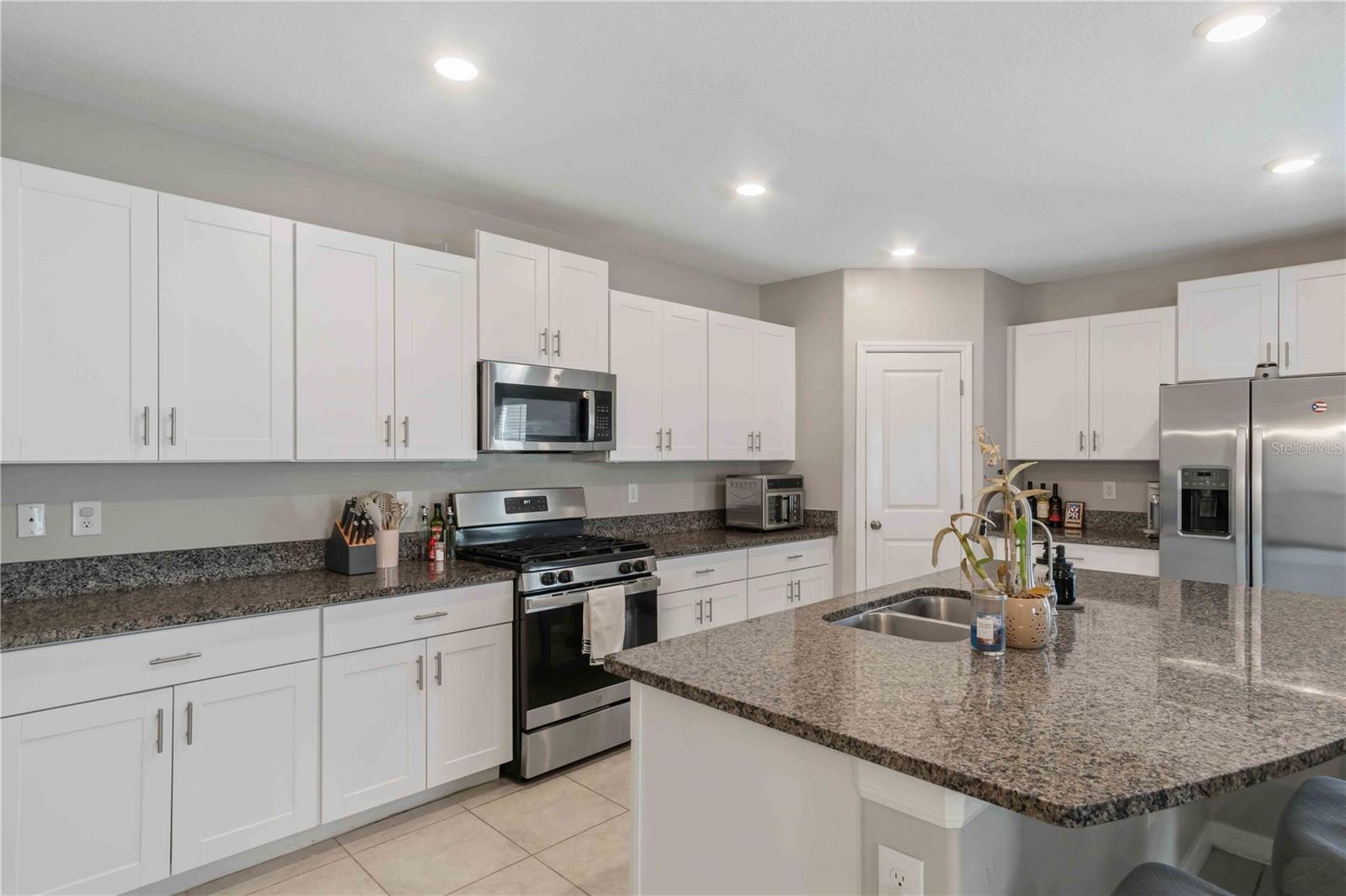 9440 Lemon Drop Loop Property Photo 11