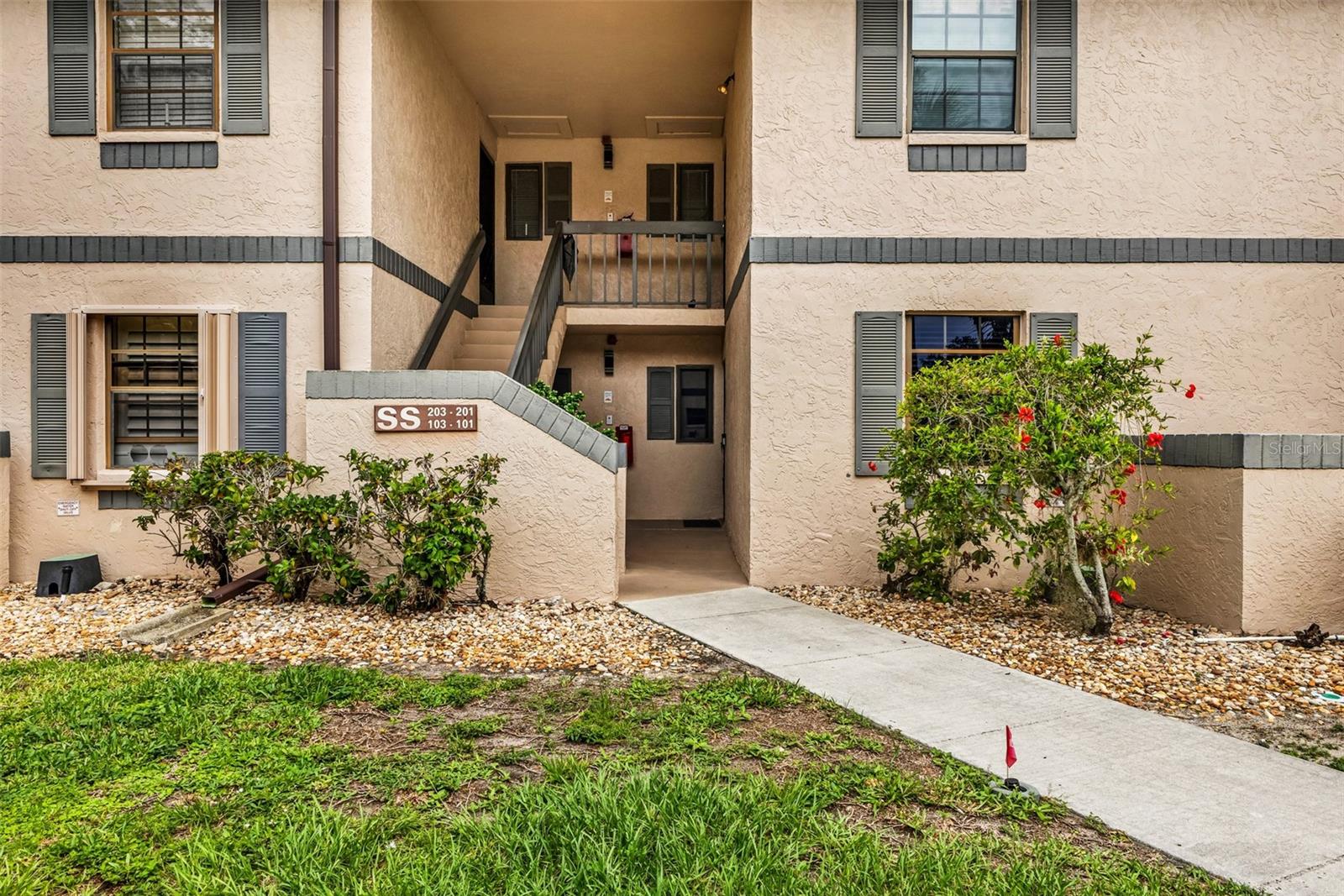 19505 Quesada Ave #ss103 Property Photo 4