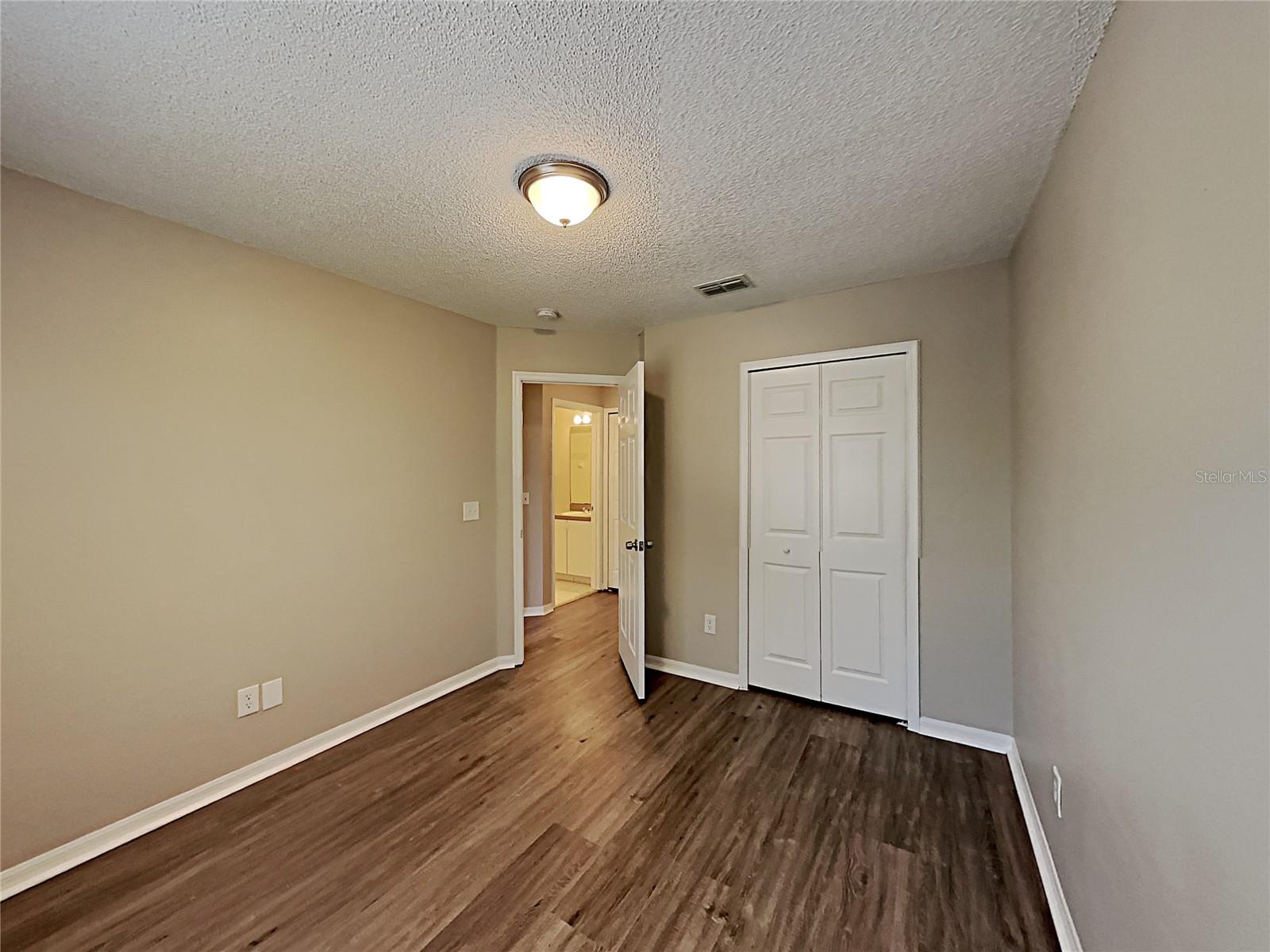 2184 Heathwood Cir Property Photo 10