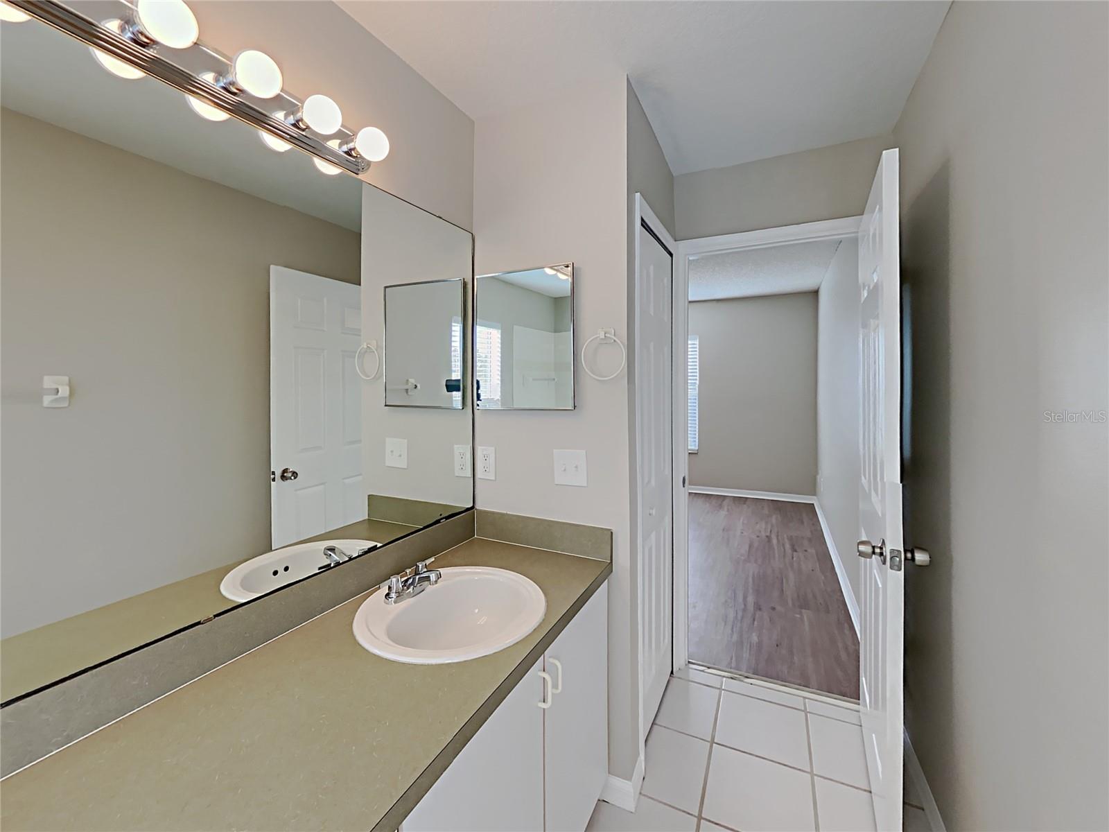 2184 Heathwood Cir Property Photo 14