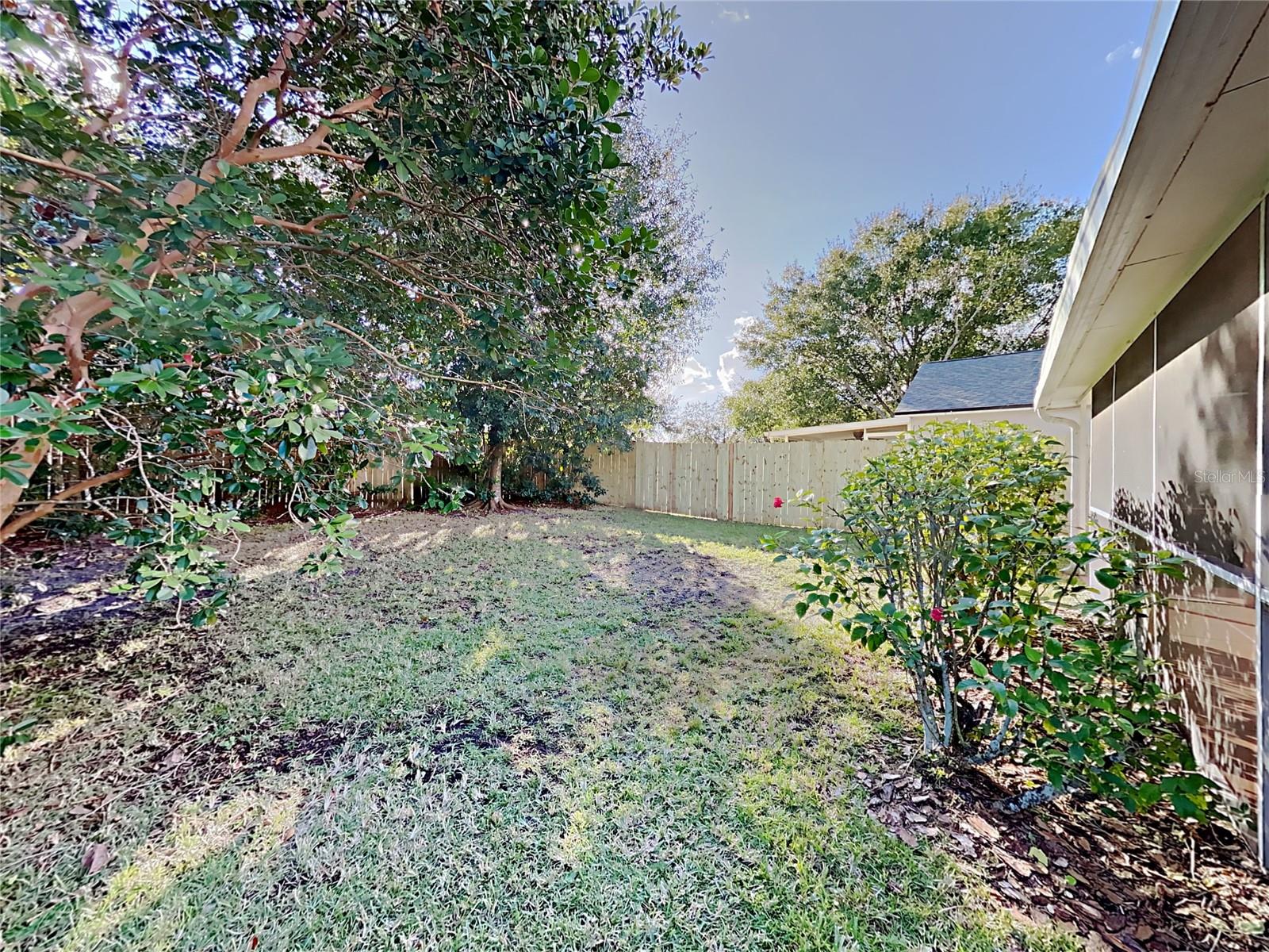 2184 Heathwood Cir Property Photo 18