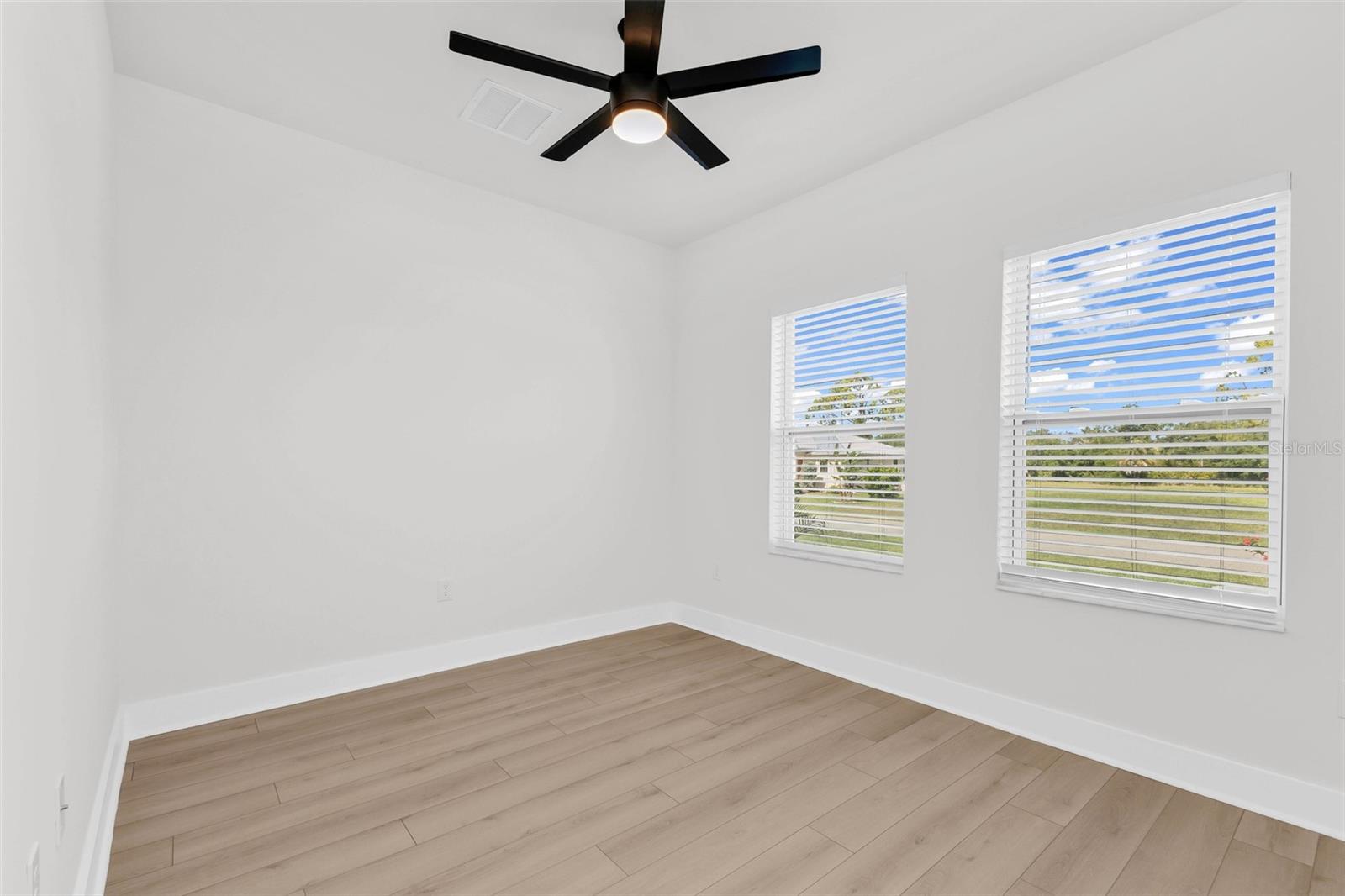 5 Mate Dr Property Photo 21