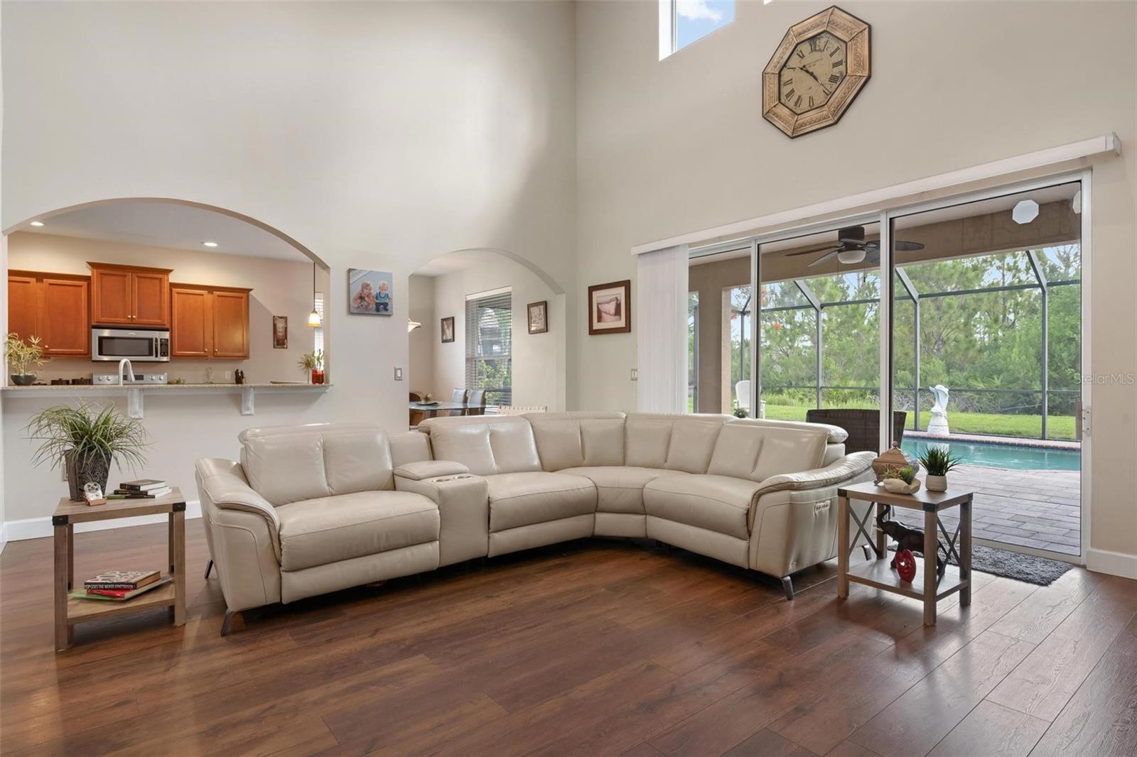 1762 Bottlebrush Way Property Photo 9