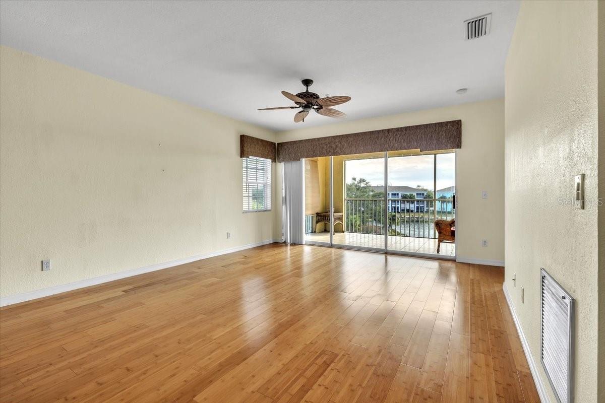 19335 Water Oak Dr #301 Property Photo 7