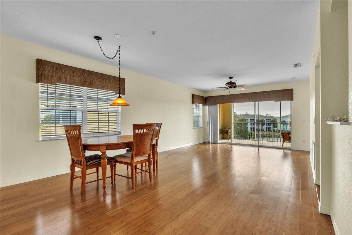 19335 Water Oak Dr #301 Property Photo 14