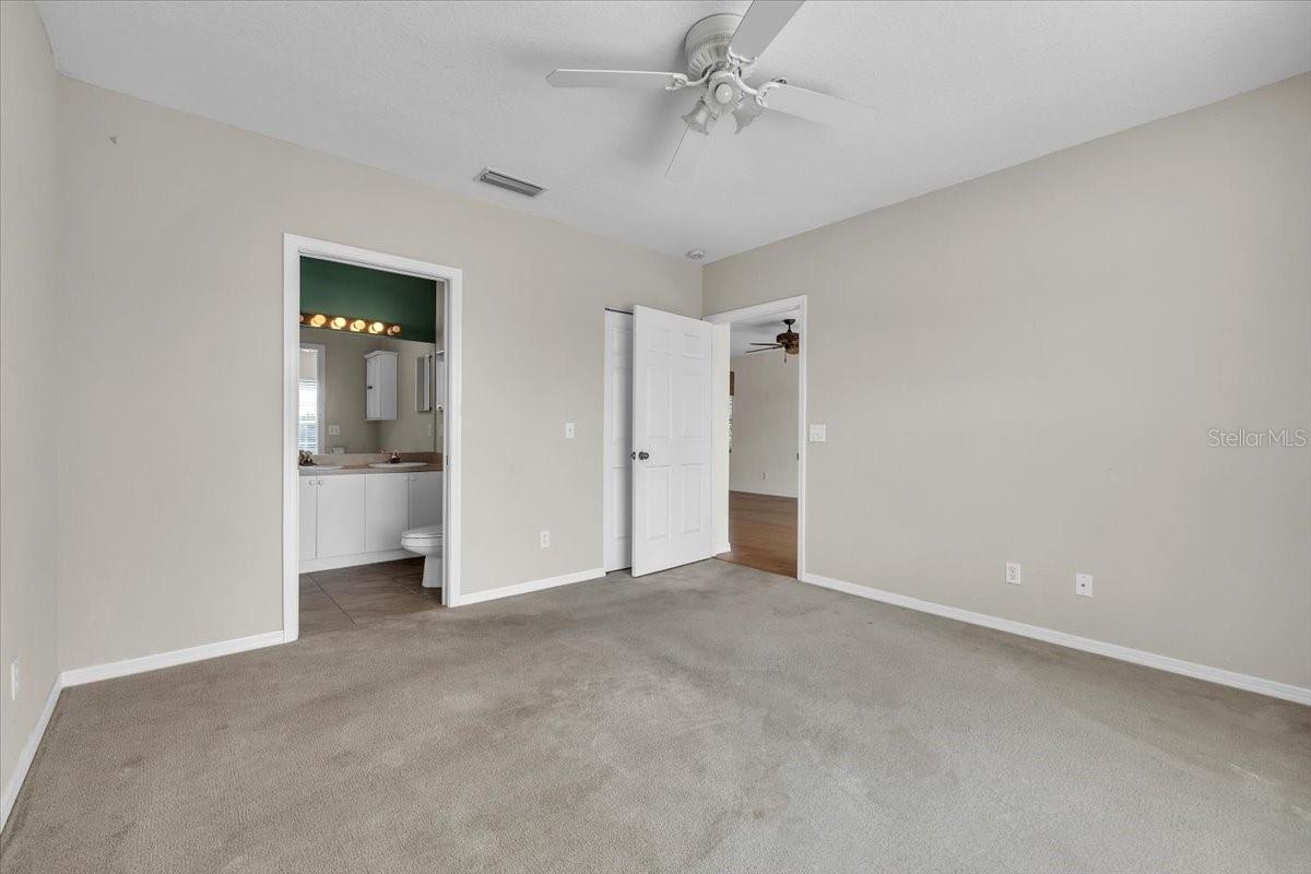 19335 Water Oak Dr #301 Property Photo 25