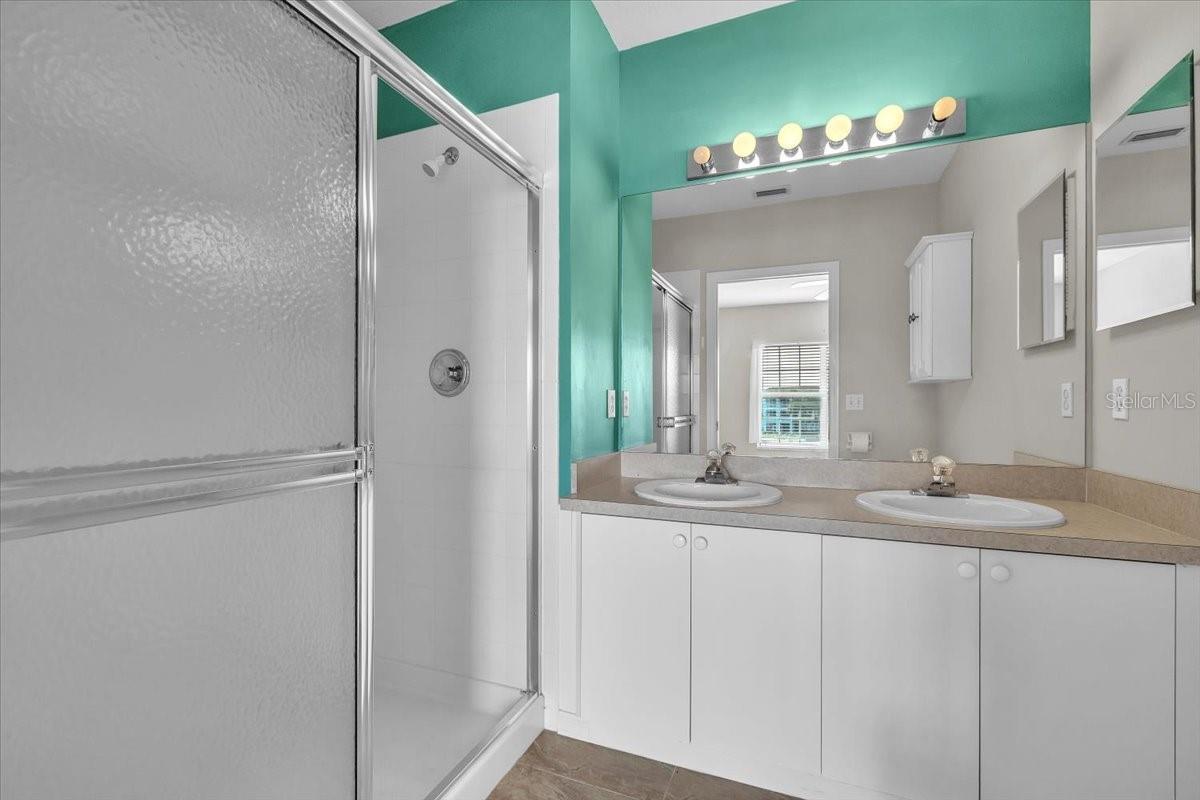 19335 Water Oak Dr #301 Property Photo 27