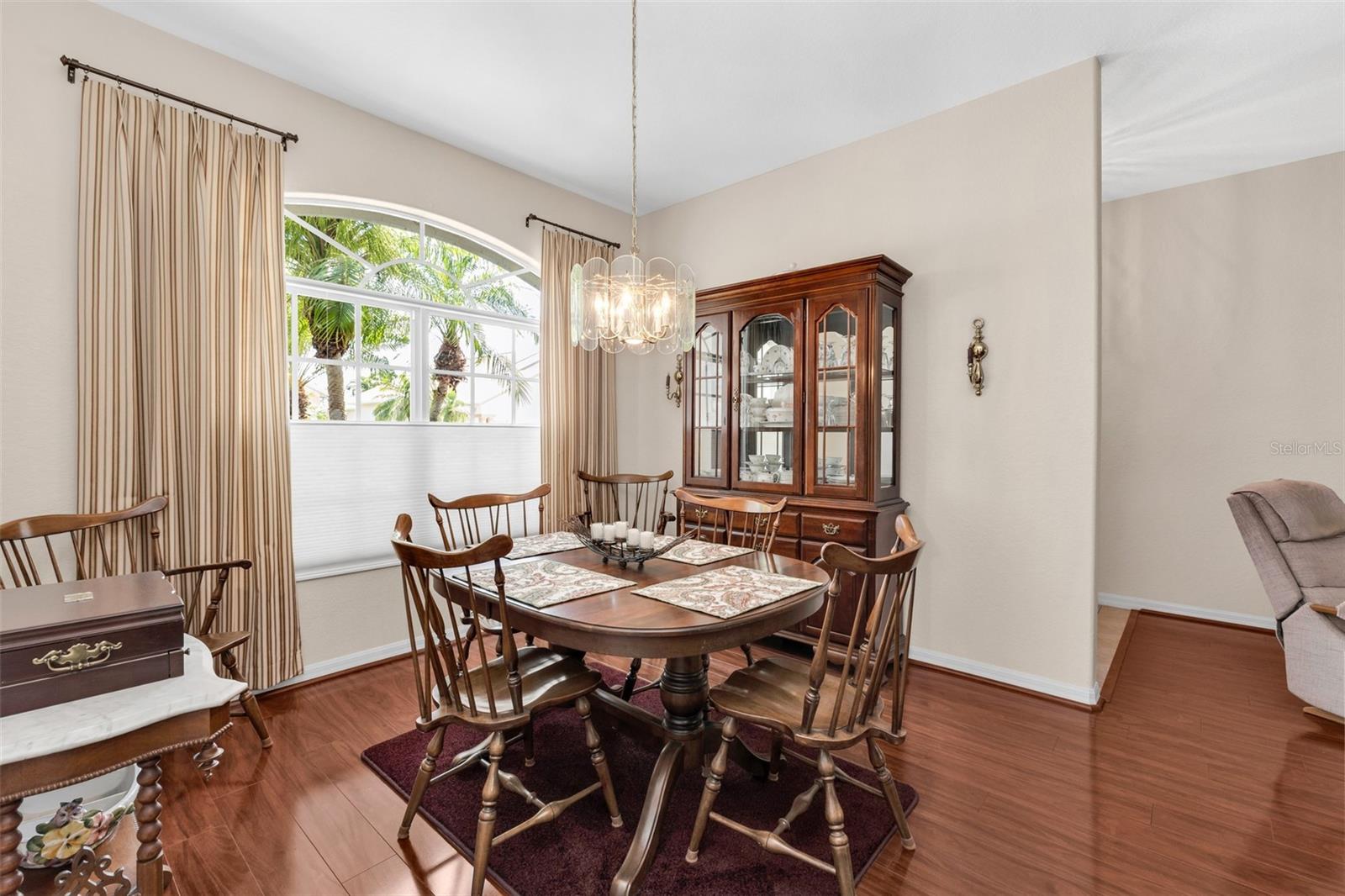 24615 Buckingham Way Property Photo 4