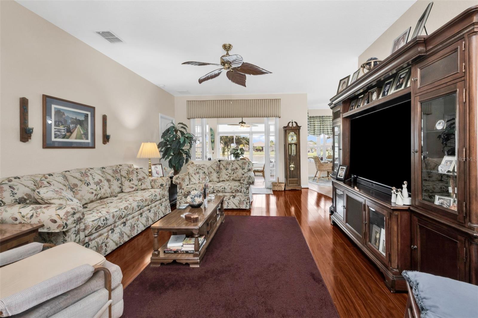 24615 Buckingham Way Property Photo 5