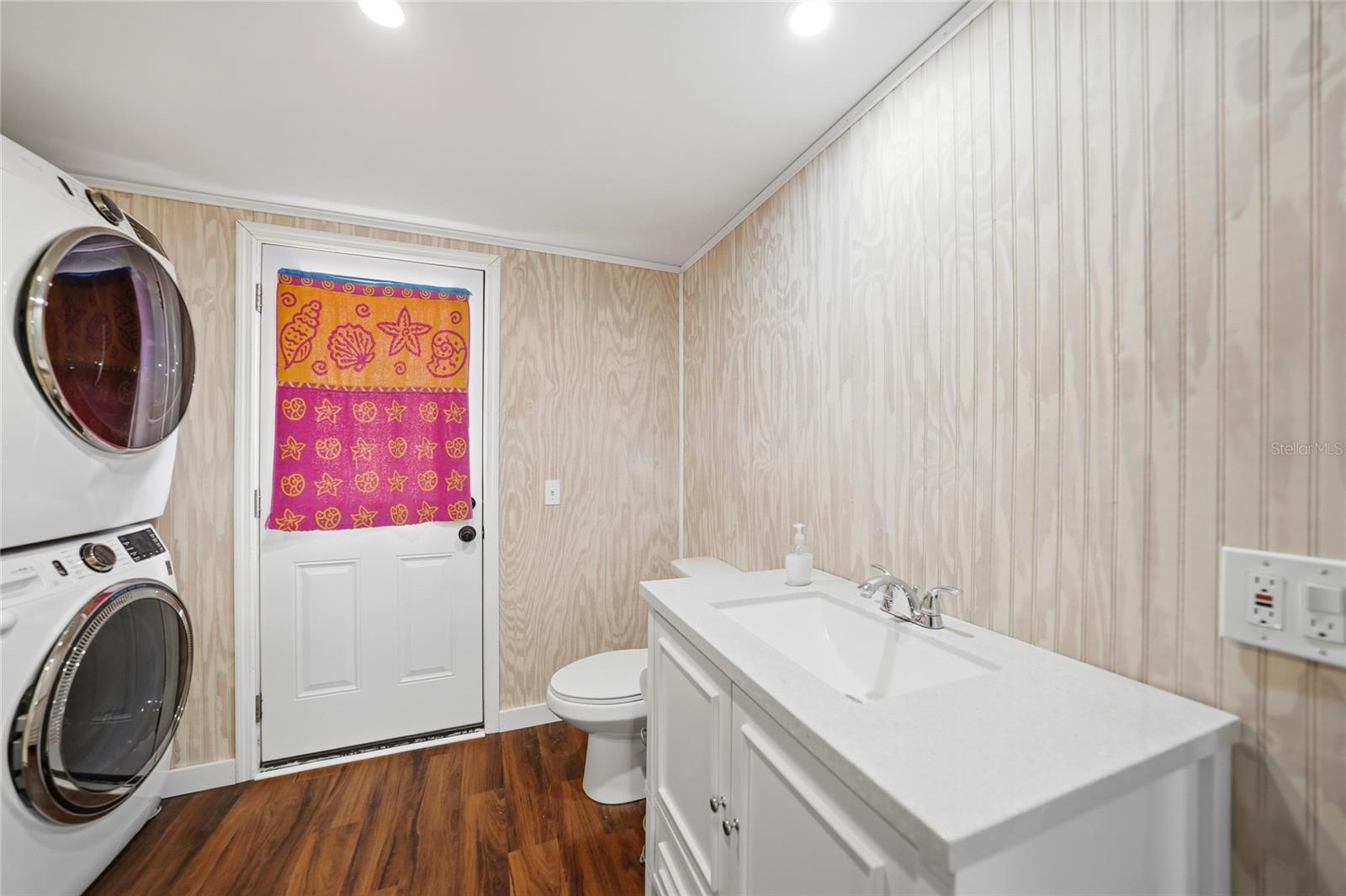8164 Archie St Property Photo 14