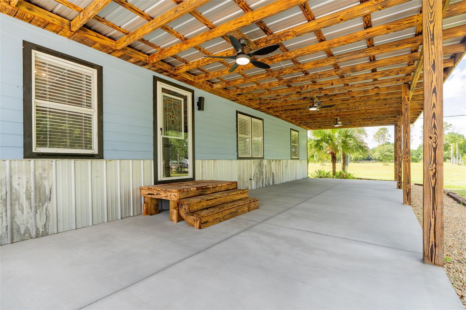 10876 Sw Walker Rd Property Photo 4