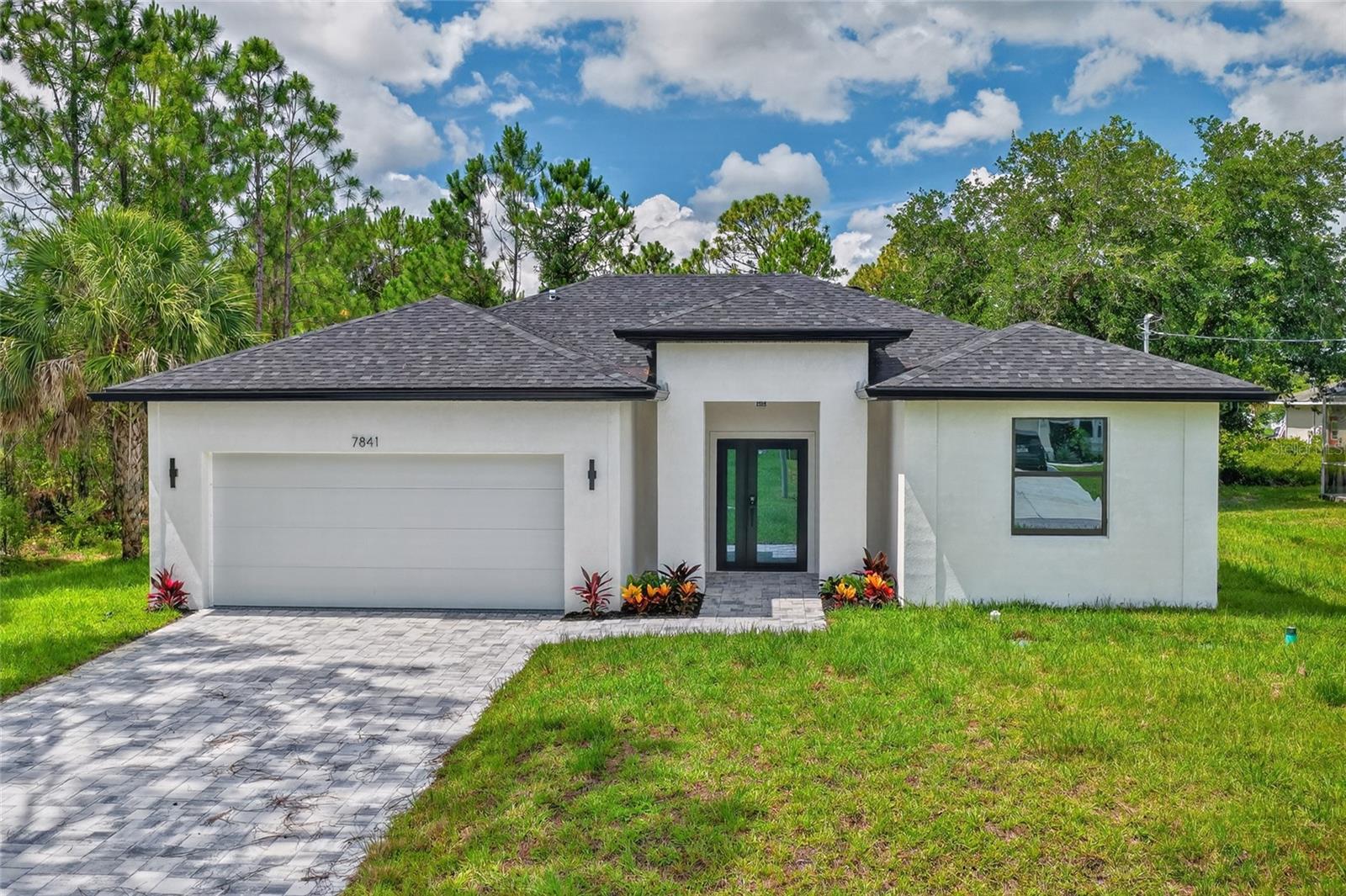 7841 SONTAG AVE Property Photo 1