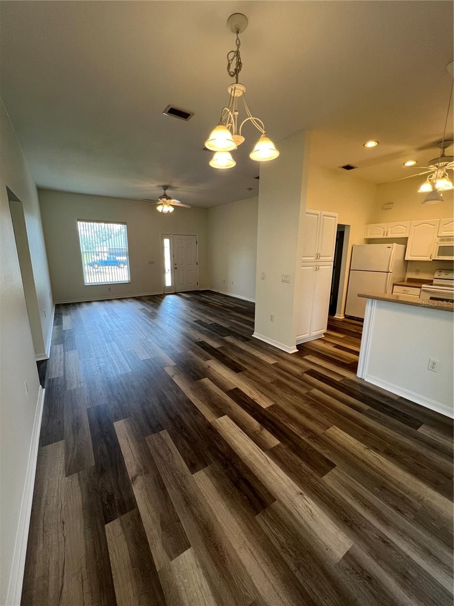 4733 S Cranberry Blvd Property Photo 2