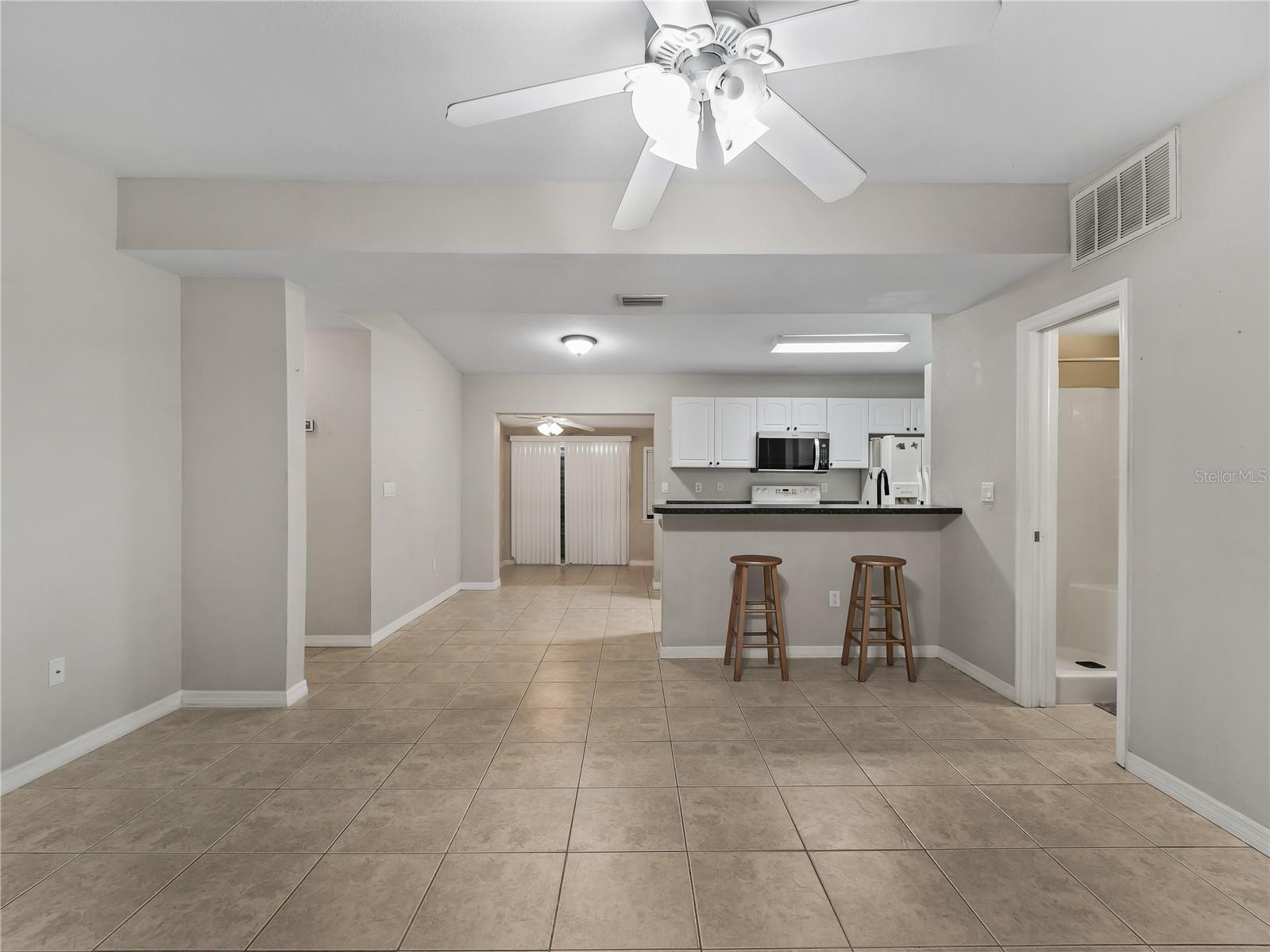 3181 Normandy Dr Property Photo 2